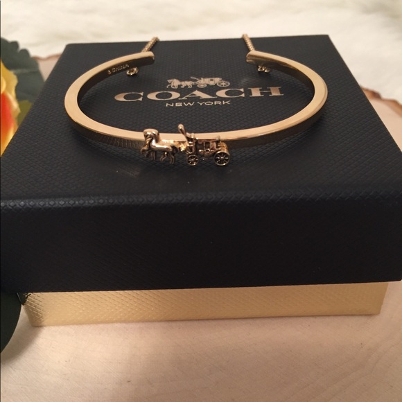 COACH CUFF Horse and Carriage doble chain 🆕 - Picture 2 of 9